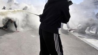 Un fost politist din Grecia a mintit timp de 15 ani ca avea 19 copii, pentru a incasa alocatiile