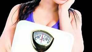 Obiceiuri alimentare nesanatoase. 6 greseli care te pot costa silueta