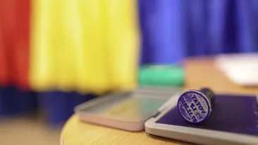 Program strict la alegerile locale din 7 decembrie 2025. Românii care vin târziu la urne, blocați la ușă!