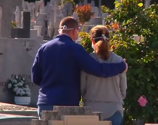 Ți se face pielea de găină! Cum arată o înmormântare pe vreme de pandemie COVID-19