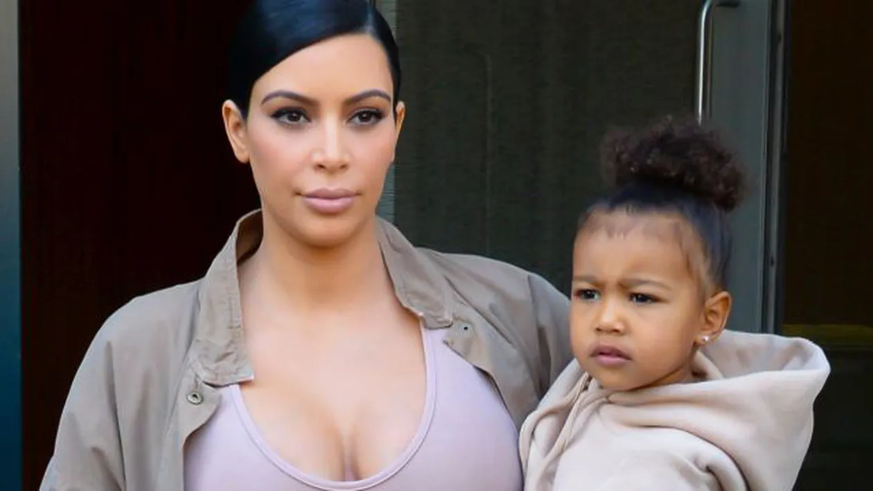 Asa mama, asa fiica. Afla de ce n-o lasa fetita pe Kim Kardashian sa se odihneasca!