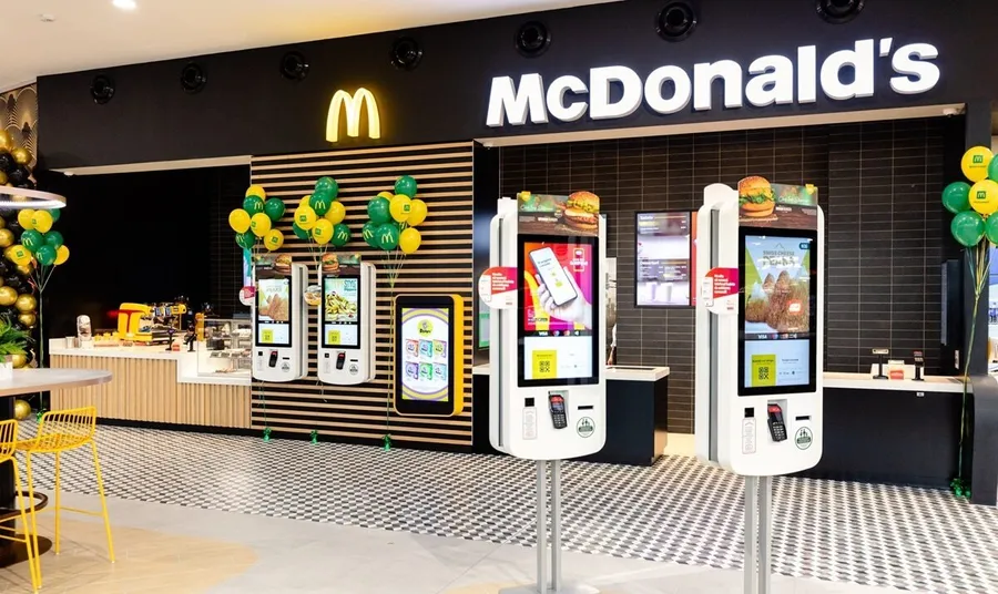Ce salarii au angajatii la McDonald's în 2026