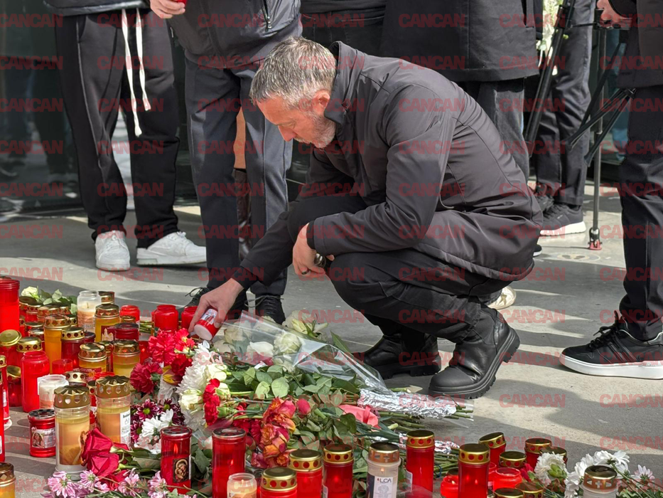 Politicieni, foști jucători și sute de fani își iau rămas bun de la Mircea Lucescu. Ultima zi de omagiu pe Arena Națională