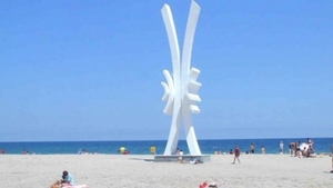 Au mers la mare sa se distreze, dar ce au gasit pe plaja le-a dat planurile peste cap! Ce s-a intamplat in Costinesti