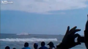 VIDEO Tragedie la un show aviatic din Republica Dominicana. Doi piloti au murit dupa ce au pierdut controlul avionului