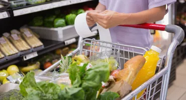 Alimentul care se scumpește iar cu 10%! Vești proaste pentru românii cu salarii mici