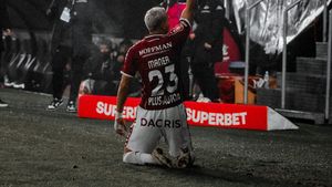 Irina Manea, „șeful” din tribune: femeia care dă tonul acasă, Cristi conduce doar pe teren