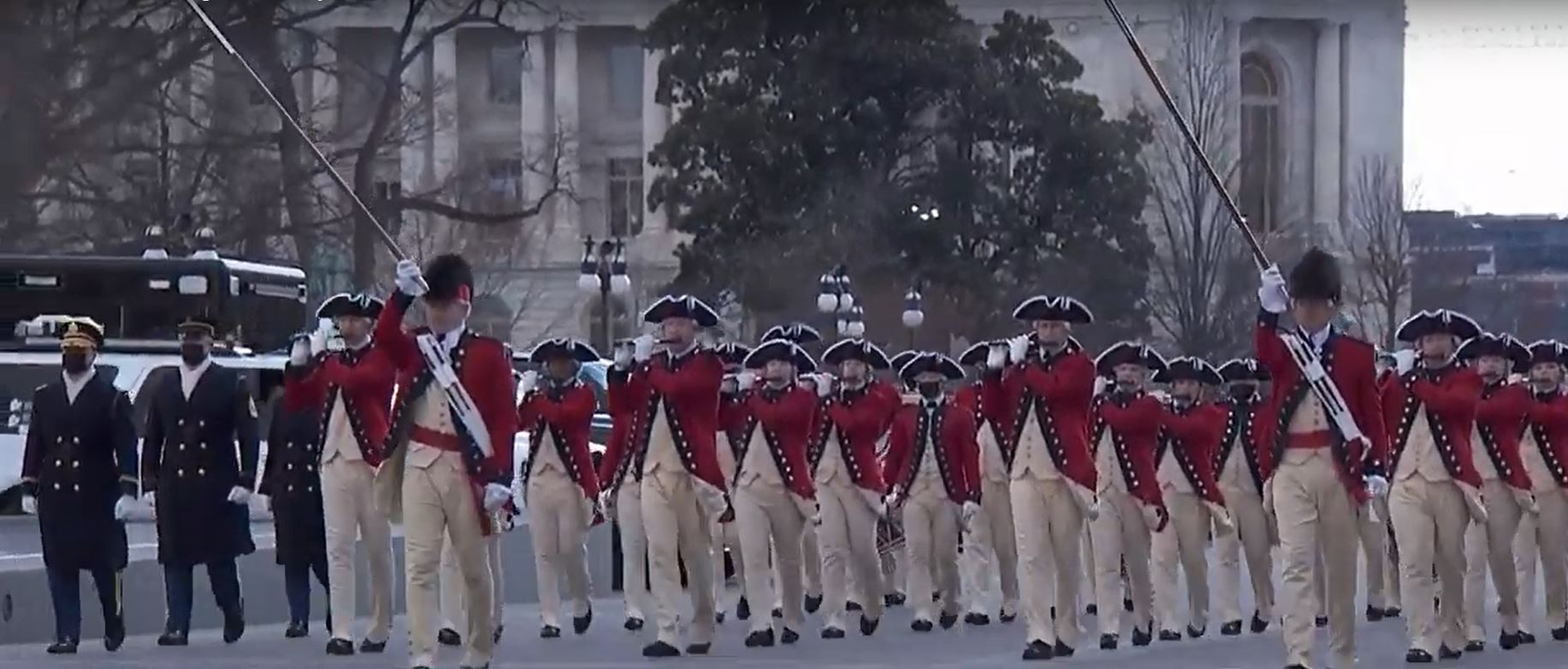 Jill Biden, apariția ravisantă la ceremonia de învestire a soțului ei în funcţia de preşedinte al SUA. Melania Trump a încălcat tradiţia transferului puterii | FOTO & VIDEO