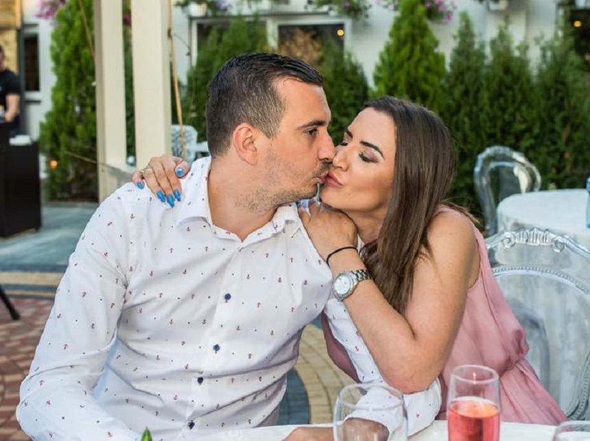 Mara Bănică s-a despărțit de logodnicul ei, Răzvan: „Acum mi-aș dori să zâmbești. Știi că rămânem oricum familia ta”