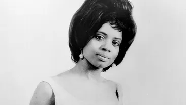 Sfarsitul de an vine cu o veste TRAGICA! O iubita cantareata a murit in urma unei crize de inima