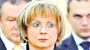 Razboi acasa la fosta sefa a Secretariatului General al Guvernului. Si-a reclamat sotul la politie pentru furt