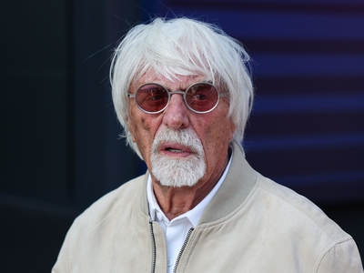 Bernie Ecclestone, reținut în Portugalia! Ce au găsit polițiștii în avionul privat al fostului șef al Formulei 1