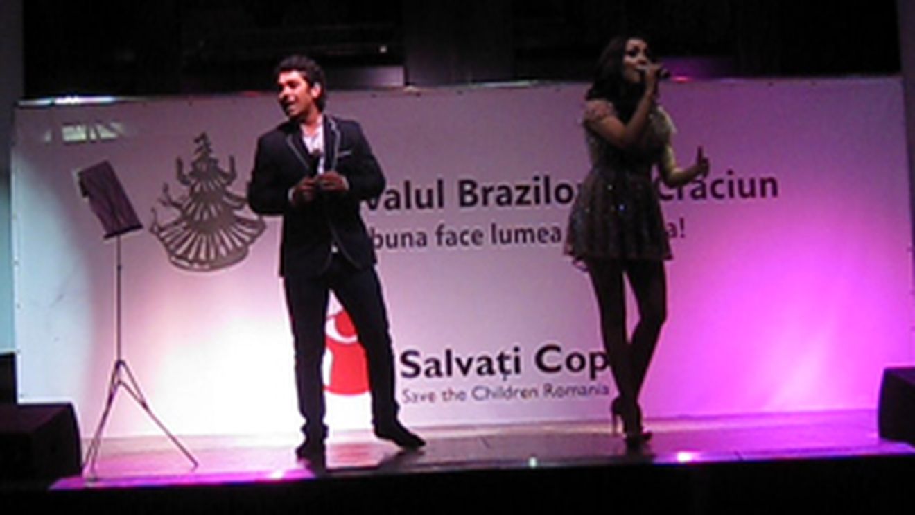 VIDEO Andra a cantat cu Valentin Dinu la Festivalul Brazilor de Craciun!