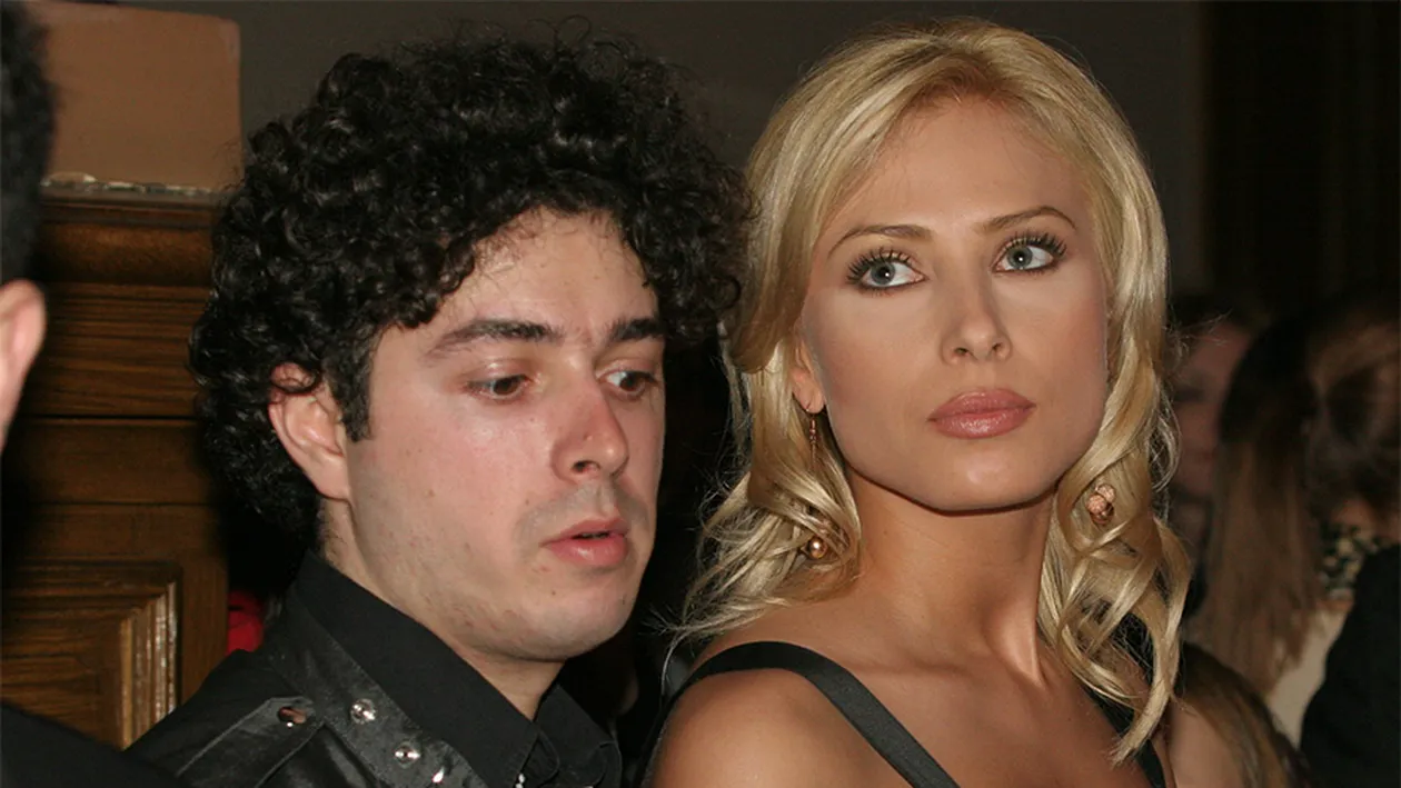 Si-au facut declaratii mai frumoase dupa ce s-au despartit decat in timpul relatiei! Marea iubire dintre Moga si Iulia Vantur!