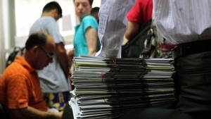 Aproape un milion de pensionari români pot pierde 2.300 lei la pensie. Cine se încadrează
