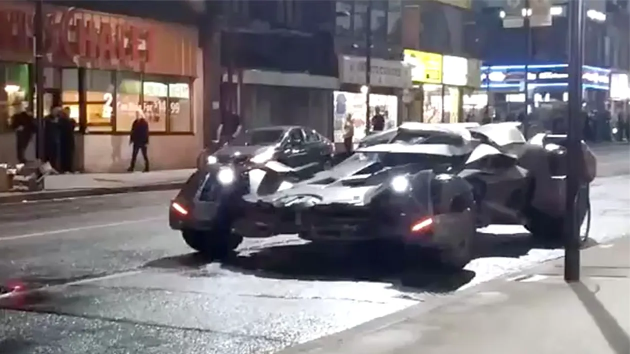 VIDEO| Mașina lui Batman, ridicată de poliție