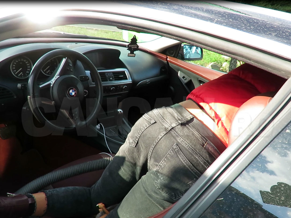 Laurette e jucăuşă foc. Am filmat-o într-o spălătorie auto în cele mai… ”nebunatice” poziţii!
