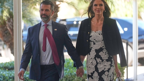 Ce se întâmplă cu nunta lui Donald Trump Jr. și a Bettinei Anderson. Schimbare majoră după valul de hate primit de președintele Americii