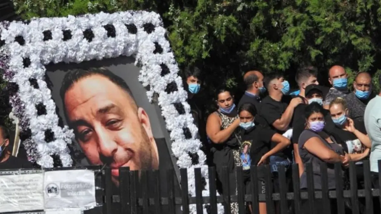 FOTO | Ce a apărut la mormântul lui Emi Pian la o lună de la moartea sa