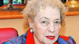 Paula Iacob, de urgenta la spital. Un detinut furios a incercat sa-si faca dreptate cu pumnul si a ranit-o: "Politistii l-au lovit in cap ca sa-l linisteasca"