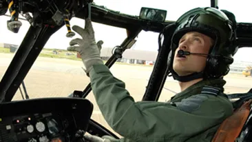 Printul William, cu elicopterul pentru a salva un pescar din mare