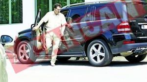 Oprisan traieste in lux si cand are averea confiscata