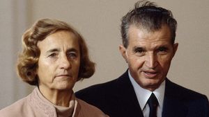 Se trăia mai bine în comunism? Cât costa o pâine, un bilet la cinema sau un pachet de țigări, în vremea lui Nicolae Ceaușescu