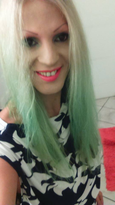 Il mai țineți minte pe transsexualul Naomi Moldovan? Cum arată și cu ce se ocupă acum, la 42 de ani