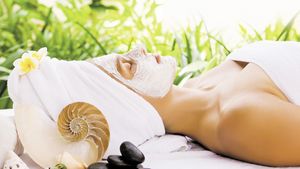 IngrijeSte-Ti tenul, parul Si corpul cu fructe, legume Si plante de sezon. Cosmetica de vara