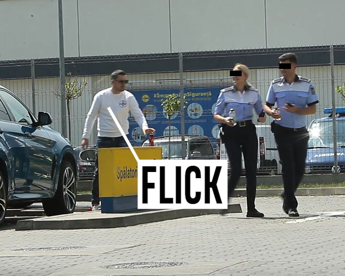Agenții se îndepărtează cu zâmbetul pe buze de Flick