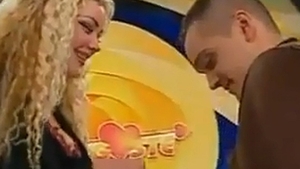 Îl mai ţii minte pe cel după care plângea BIANCA DRĂGUŞANU la emisiunea „Din Dragoste“? Aşa arată acum fostul iubit al vedetei