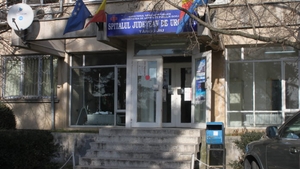 Caz șocant în Târgu-Jiu! O femeie a fost externată din spital deși avea piciorul rupt. Este uluitor ce i-au spus medicii