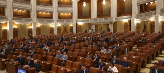 Scandal în ședința în care parlamentarii au aprobat trimiterea a 20 de militari români la Comandamentul pentru Ucraina