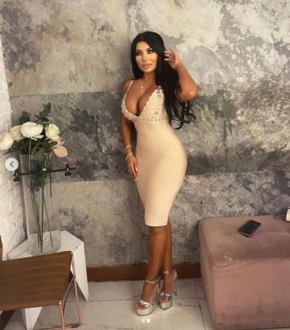 Alina Stoican, femeia care l-a cucerit pe talentatul manelist, este make-up artist, iar Andreea Tonciu este una dintre clientele sale cunoscute © Instagram