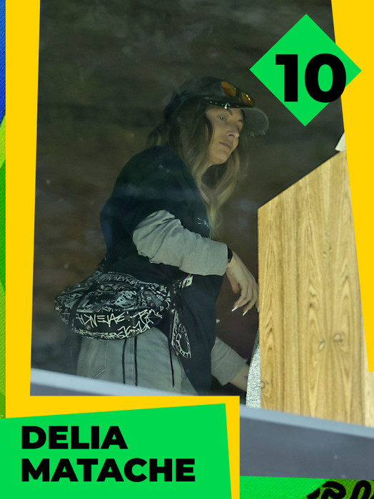 Atenție, defilează TOP 50 dive care și-au arătat adevărata față! Gina Pistol, Alexia Eram și Inna, cearcănele la control!