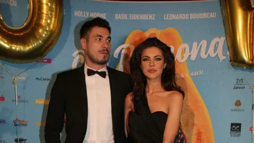 Cristina ICH, cu Alex Pițurcă, dar fără... lenjerie intimă la premiera ”Oh, Ramona”