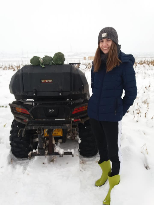 Patricia muncește în agricultură și pe zăpadă