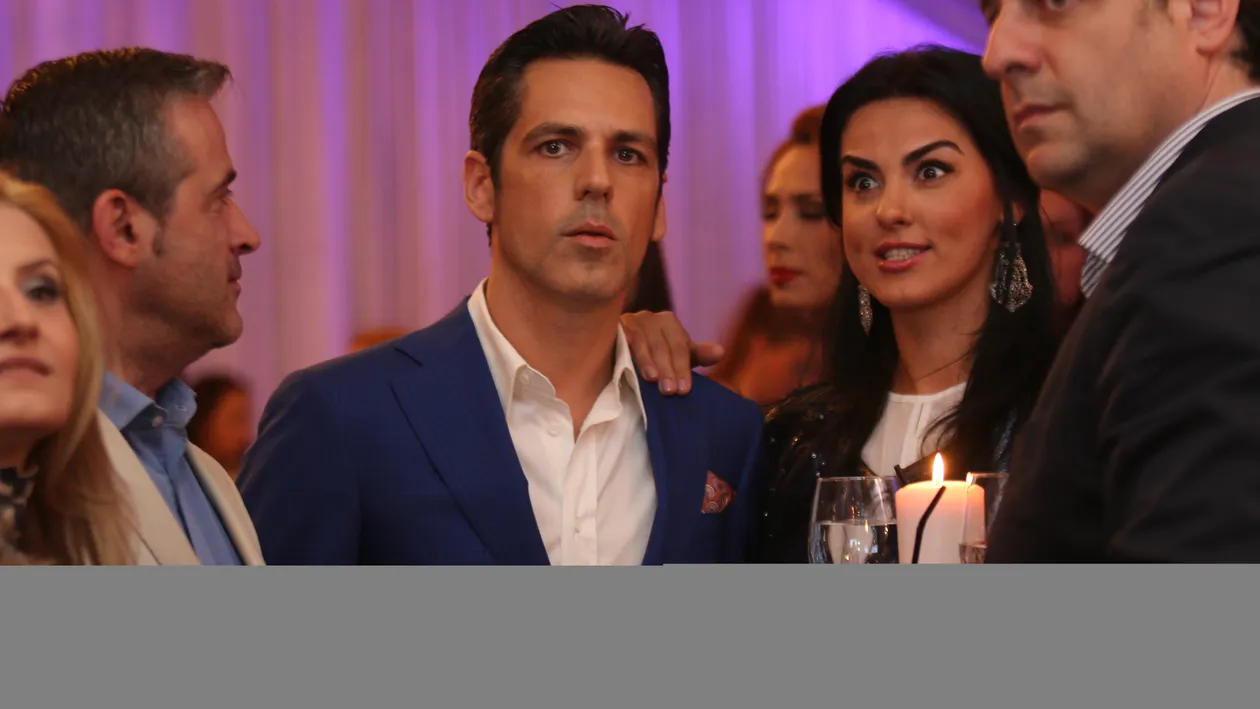 Uda si fierbinte in camasa lui Banica! Cum poate sa arate iubita solistului imbracata doar in lenjerie intima, iesind din mare