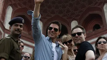 Tom Cruise a facut furori la Taj Mahal