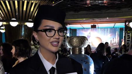 Cum arată soacra Larisei Udilă la 48 de ani. Internauții au crezut că nu văd bine: ”Sigur nu e sora ta?”