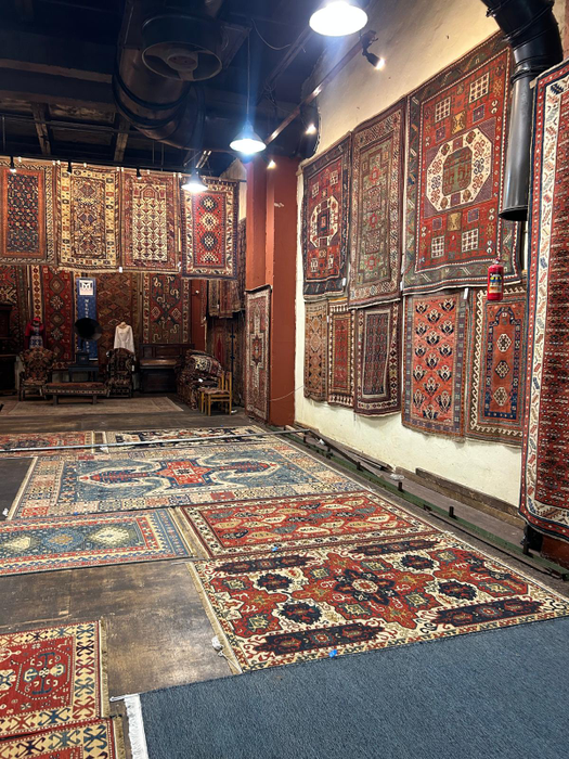 Check in | Experiența mea la fabrica-muzeu de covoare din Erevan. Ce am văzut și mi-a plăcut