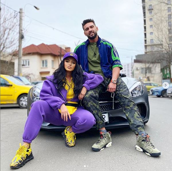 Claudia Iosif, într-o rochie transparentă și fără lenjerie intimă în piscina iubitului ei, Dorian Popa! Imaginea care “a încins” Instagramul
