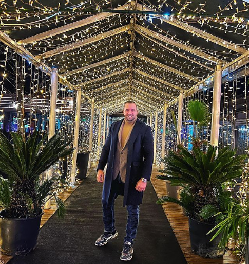 Alex Bodi s-a împăcat cu Daria și a ajuns, de Crăciun, la Londra