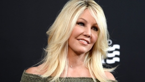 Heather Locklear a fost internată la psihiatrie! Actrița a încercat să-și stranguleze mama