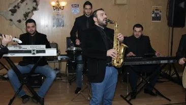 Lautarul Marinica Namol a semnat cu un impresar din Anglia. Afla ce i-a propus acesta