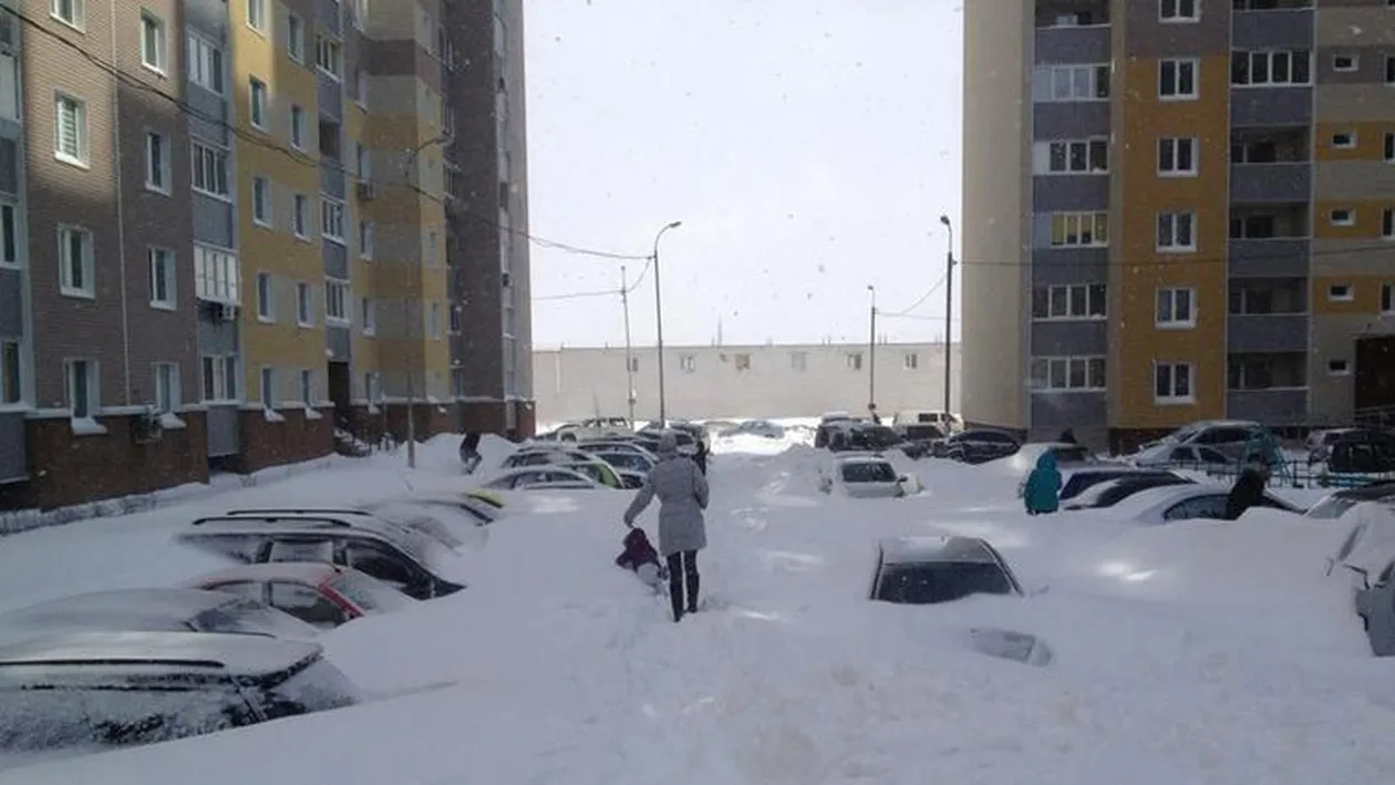 CODUL PORTOCALIU nu e nimic pe langa asta! Asa ceva nu s-a mai vazut de sute de ani! Asta este ninsoarea care a scos armata