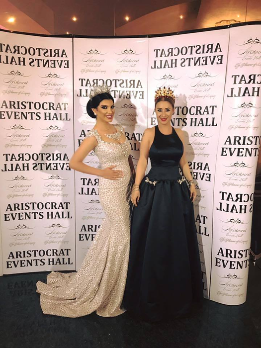 Andreea Tonciu se distrează pe cinste în această noapte