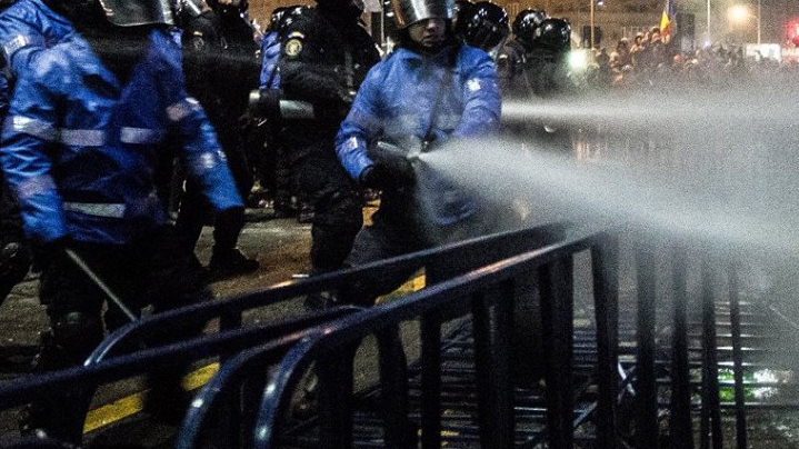 Perchezitii în cazul violentelor din Piata Victoriei