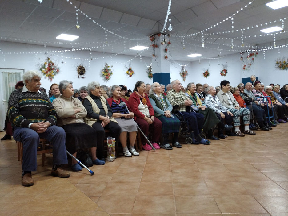 Focar de COVID-19 într-un cămin de bătrâni din Bacău. „Am făcut tot ce am putut, dar degeaba”