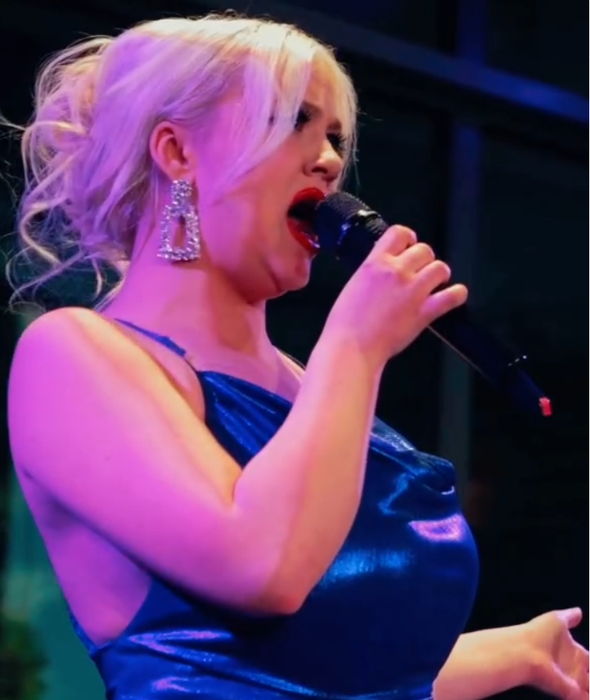 Mulți o știu pe Greta, dar pe sora ei artistă ba! Bea Ernman a renunțat la numele Thunberg și a dat dovadă de insensibilitate